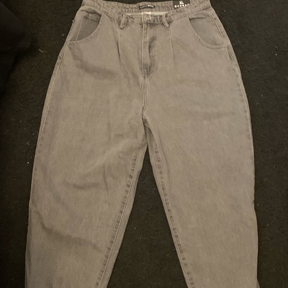 grey baggy skater jeans
